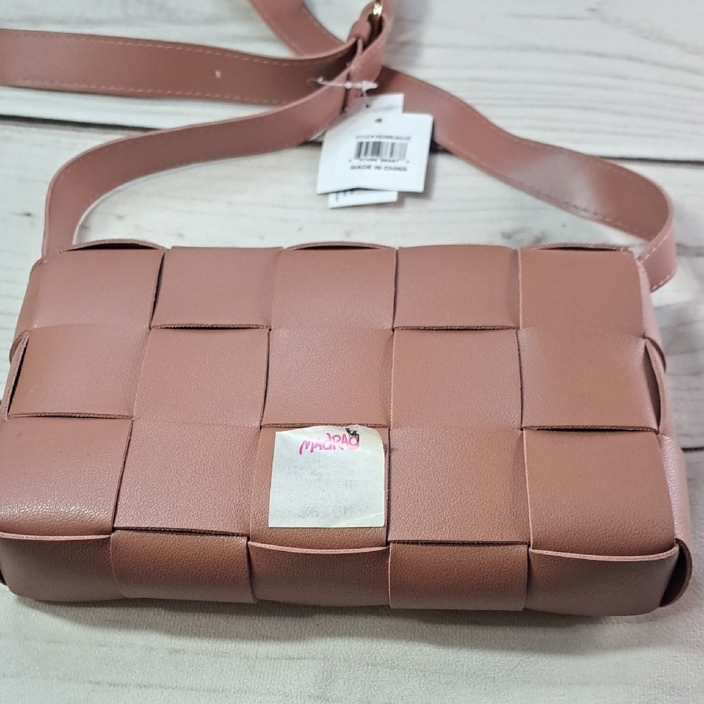Olivia Miller Woven Crossbody Bag - Picture 5 of 11